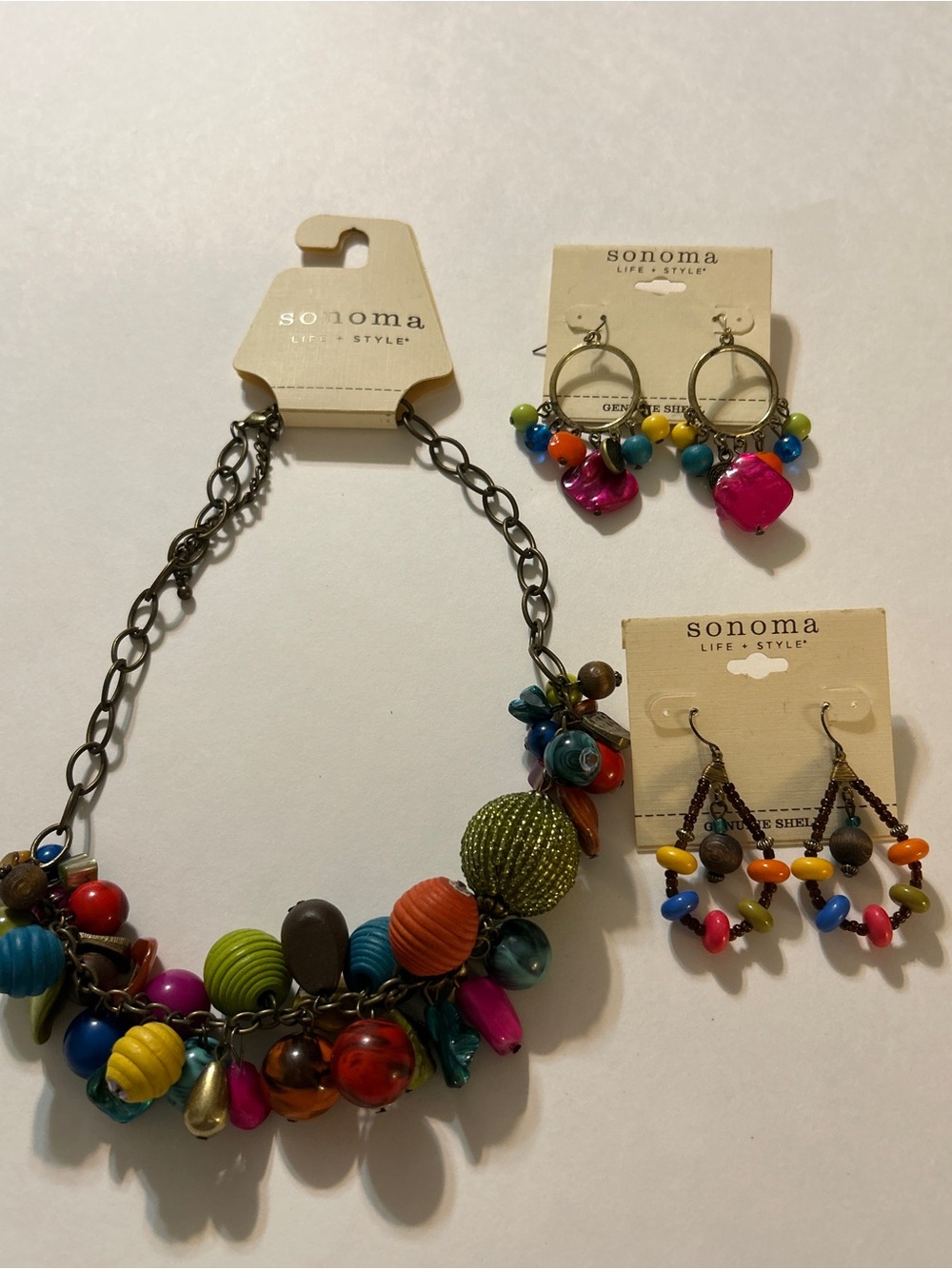 NWT Sonoma Boho Chunky Multi Color Cluster Necklace & Shell Earring 3PC Set